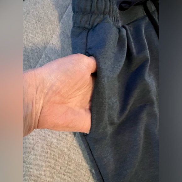 ON Running Women XS Blue Sweat Pants Joggers Original $140 - Picture 3 of 9